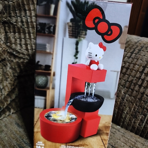 Sanrio Hello Kitty Waterfall LED Fountain Soothing Sounds Ambient Light - Picture 3 of 7